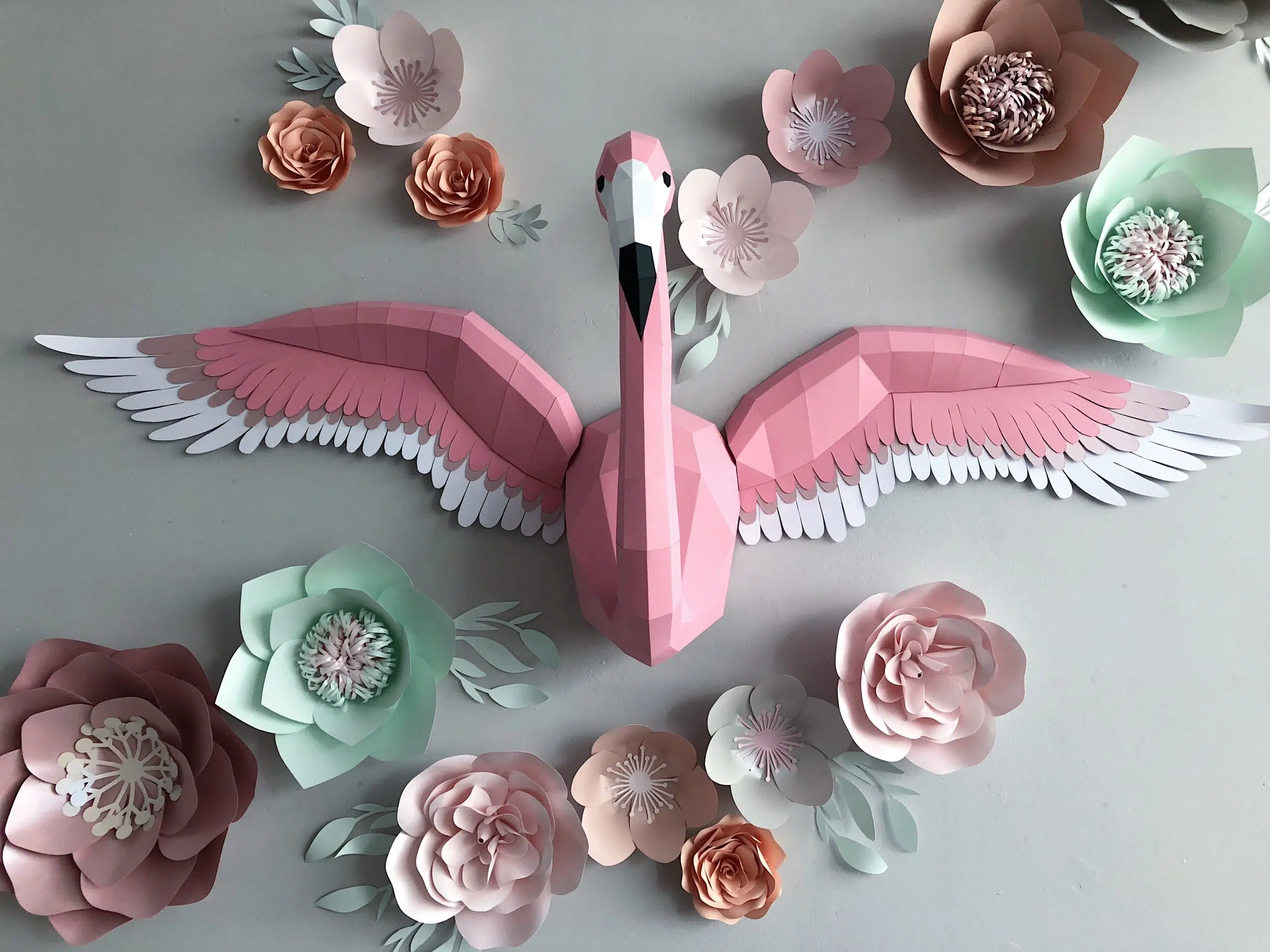 Flamingo muurdecoratie met uitgespreide vleugels in origami, weergave 4