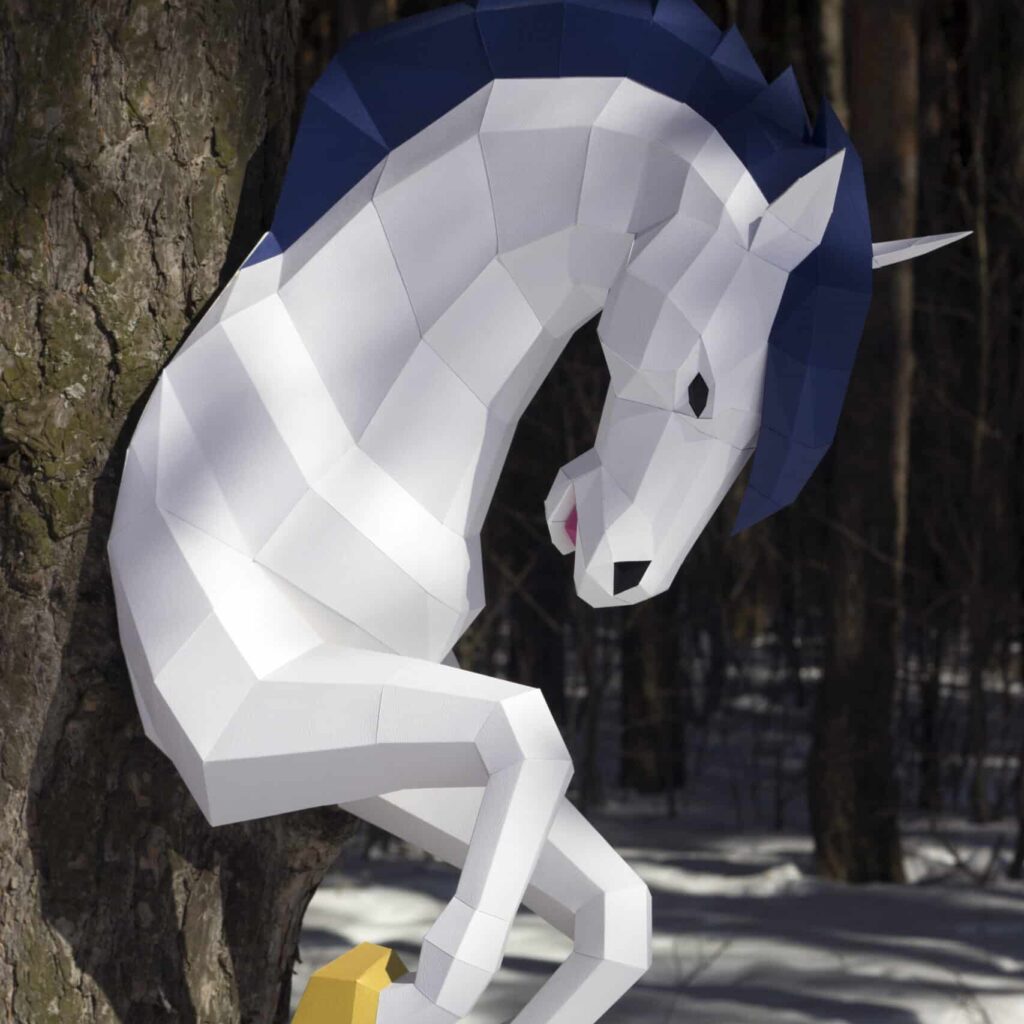 Papercraft unicorn in 3D origami