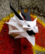 Papercraft Smaug dragon from Lord of the Rings in 3D origami