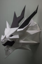 Papercraft Smaug dragon from Lord of the Rings in 3D origami