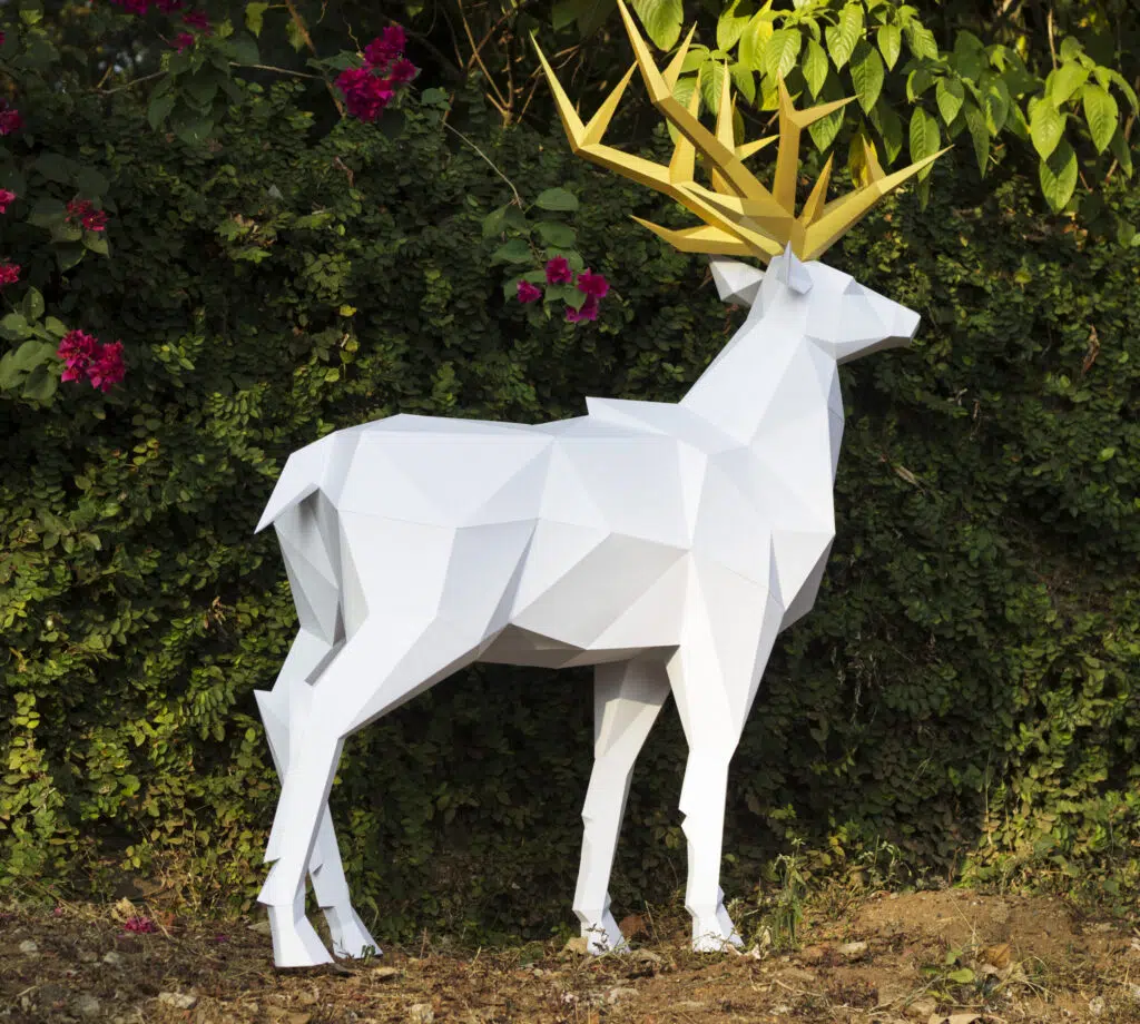 Papercraft de cerf royal en origami