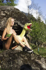 Papercraft raptor head Jurassic Park in origami