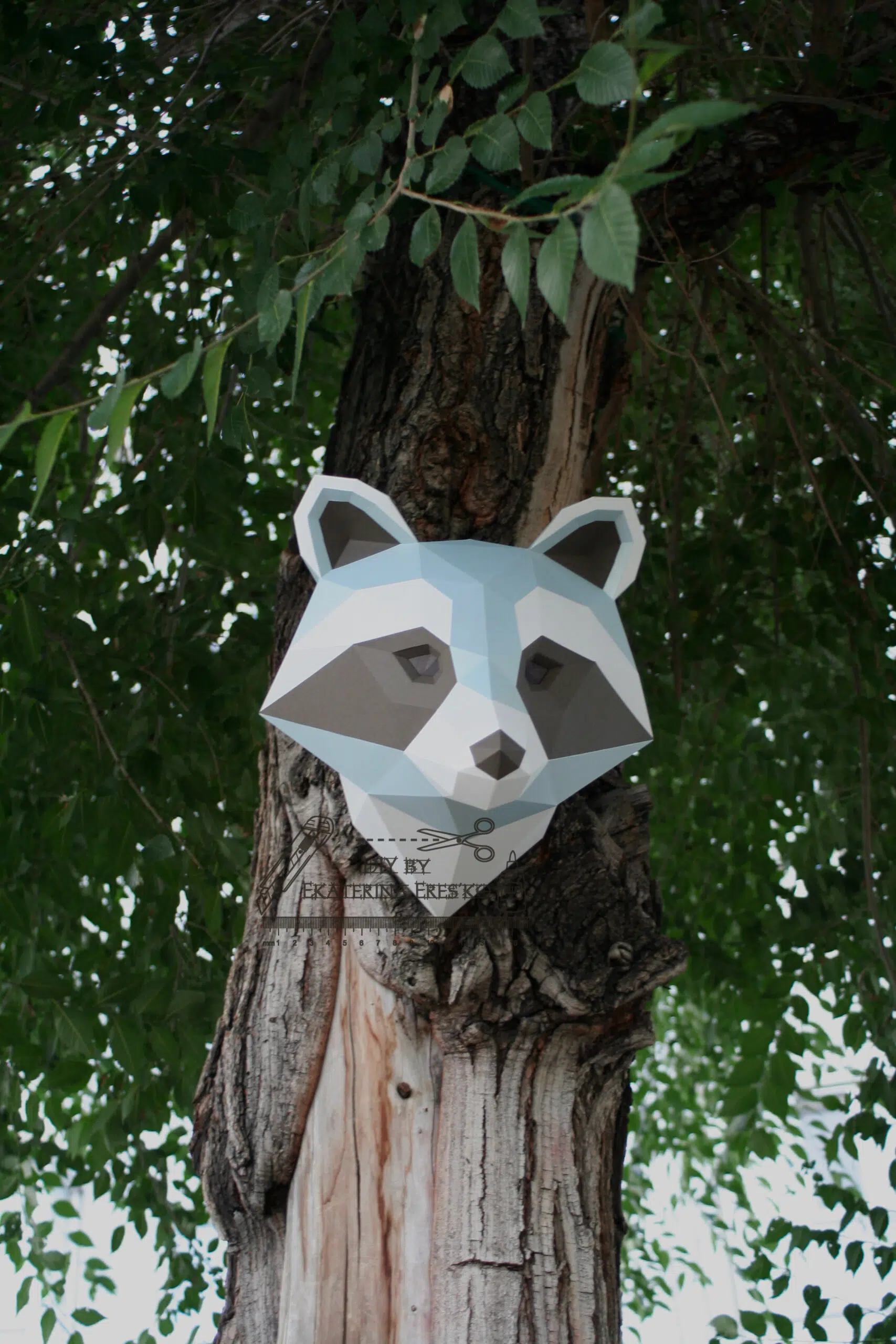 Papercraft de cabeça de guaxinim em origami 3D, detalhe