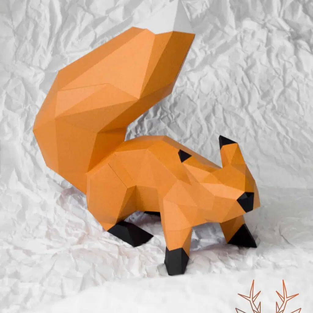 Origami 3D Papercraft rotes Eichhörnchen