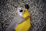 Papercraft de macaco na banana em origami 3D