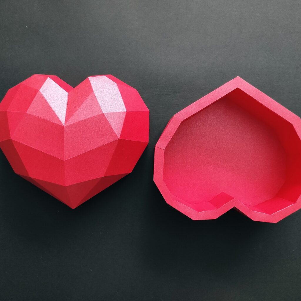 Papercraft heart-shaped box in origami