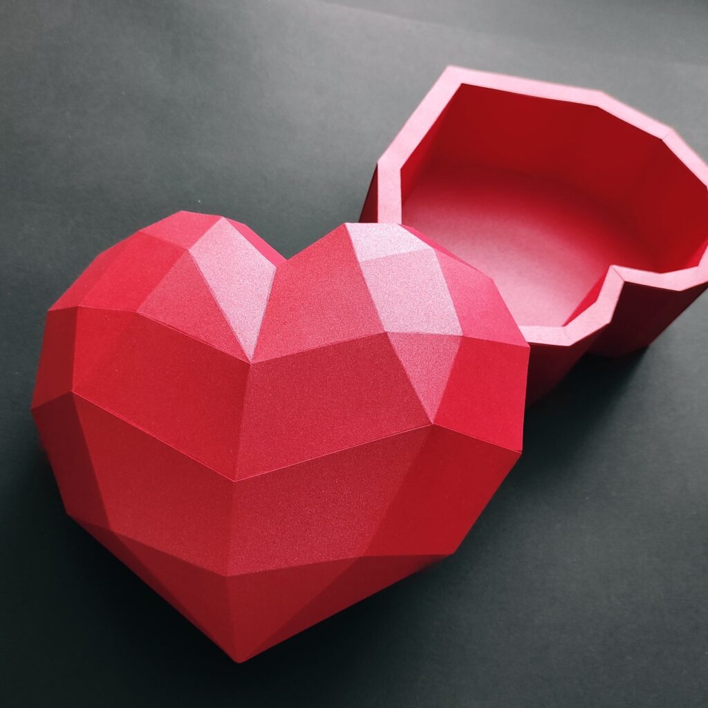 Papercraft heart-shaped box in origami