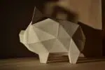 Papercraft de porquinho para cofrinho em origami, modelo 3D, vista 2
