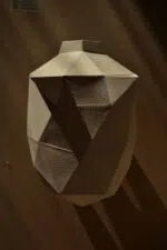 Papercraft de porquinho para cofrinho em origami, montado, vista 2