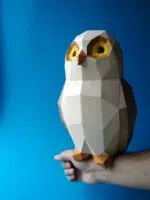 Papercraft de coruja no galho em origami 3D