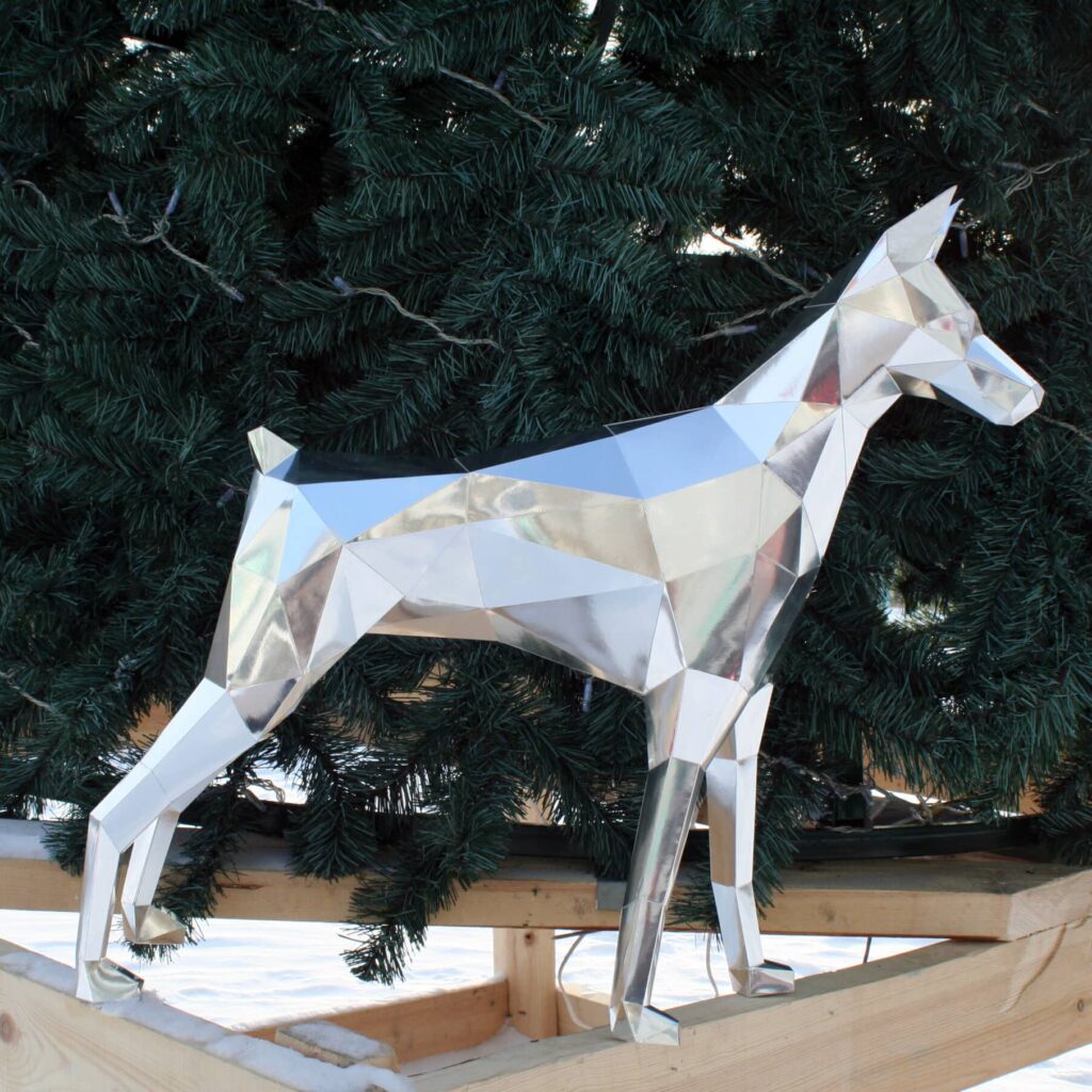 Papercraft of doberman in origami