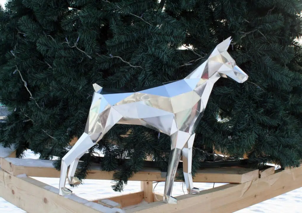 Papercraft doberman noir et feu en origami 3D