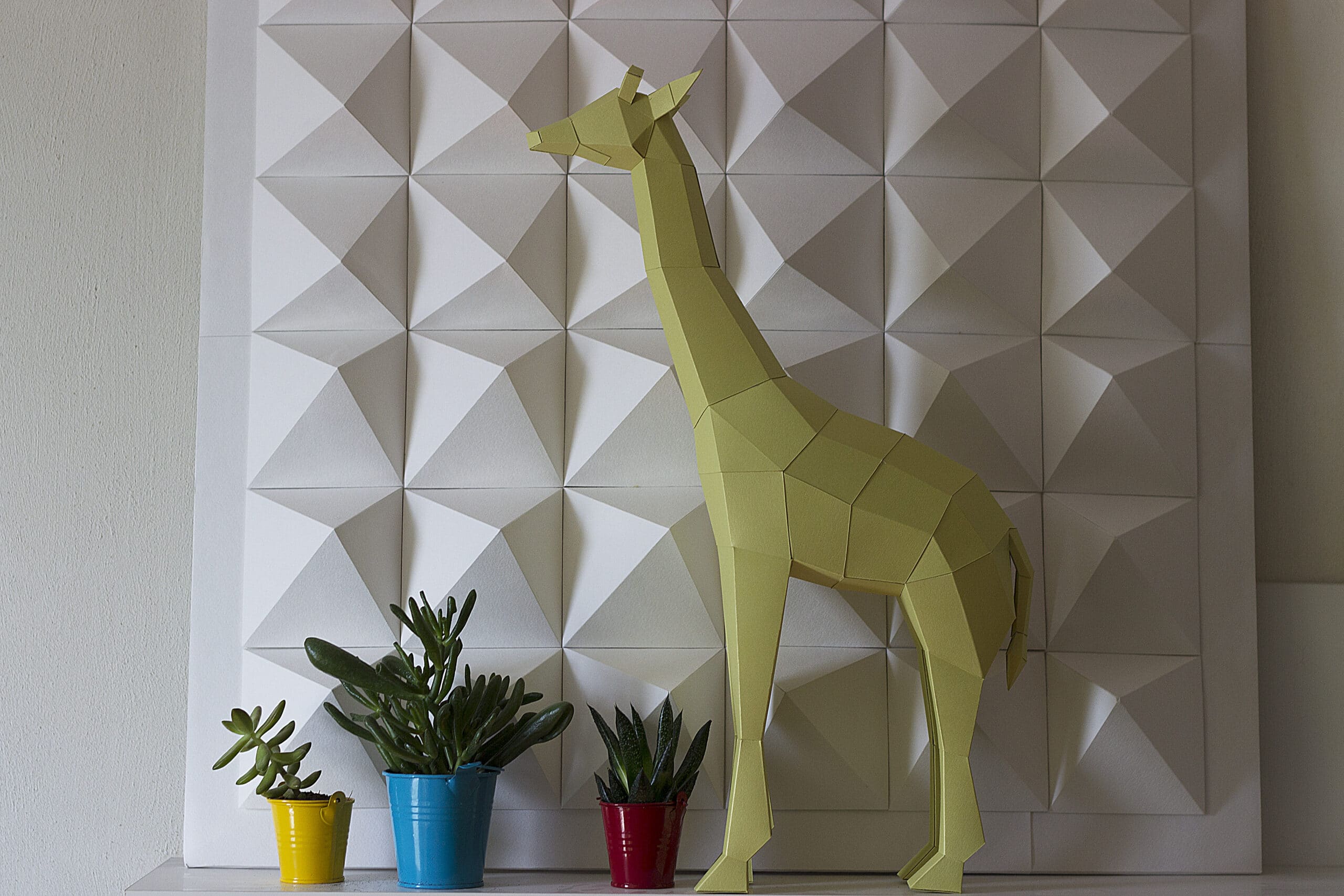 Papercraft African giraffe in 3D origami Papercraft African giraffe in 3D origami