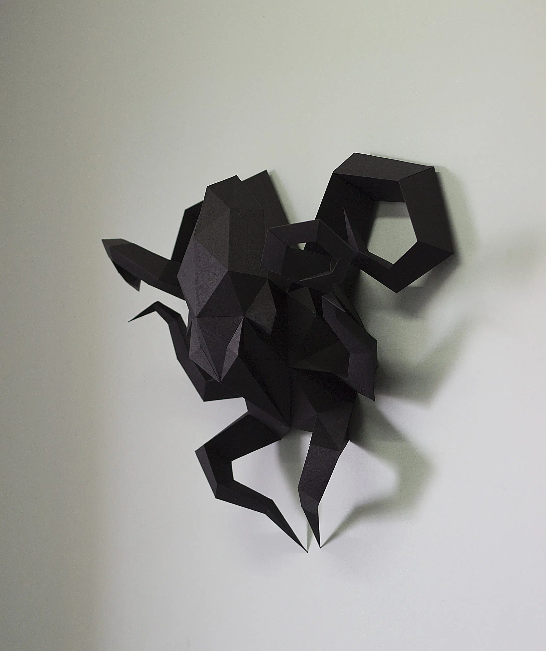 Papercraft Kraken-Oktopus aus Origami, montiert