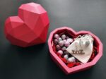 Papercraft heart and lips boxes in 3D origami