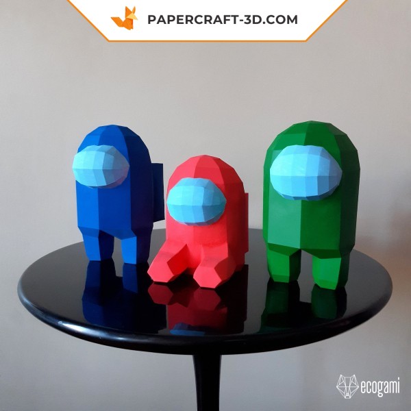 Papercraft astronauts Among Us in origami