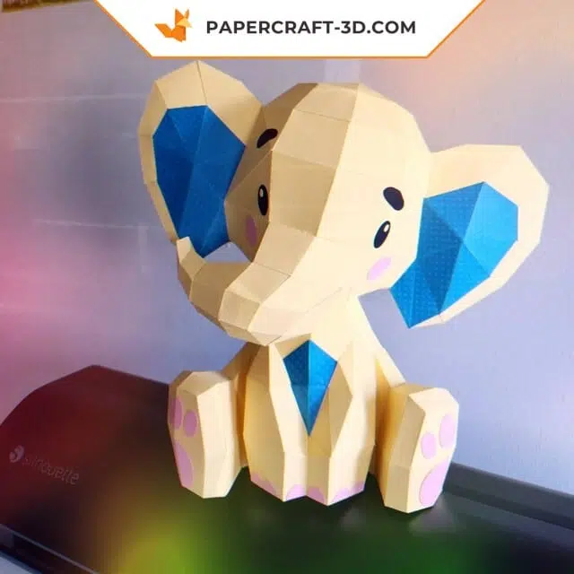 Niedliches sitzendes Elefanten-Papercraft in Origami, Rückansicht