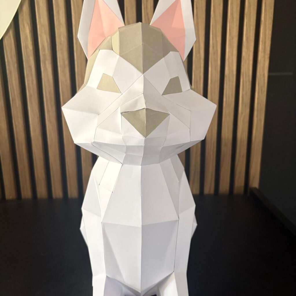 Husky pup papercraft 3D zittend Husky pup papercraft 3D zittend