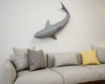 Papercraft de tiburón gris mural en origami 3D