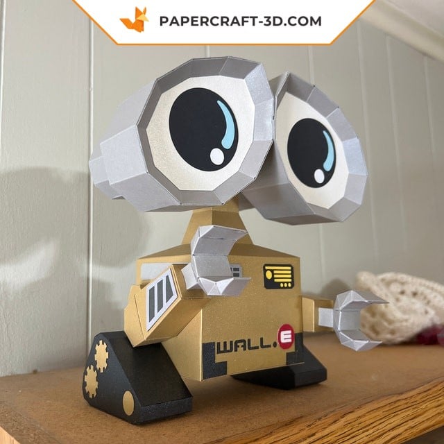 Papercraft Wall.e in 3D origami