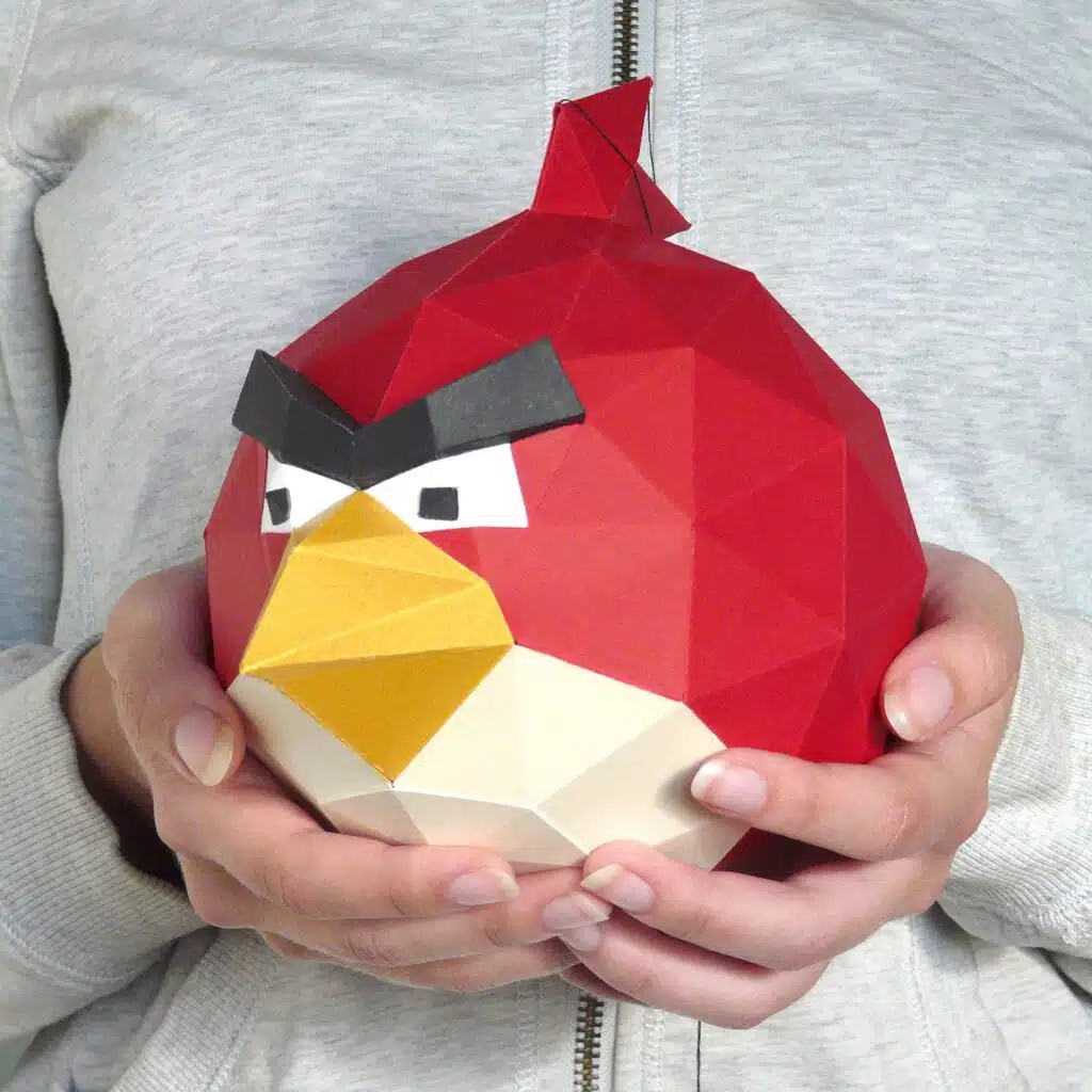 Papercraft des roten Angry Birds als Origami