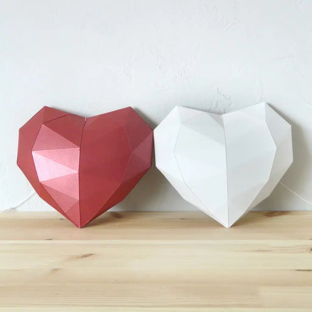 Papercraft cuore rosso in origami 3D
