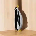 Papercraft de pinguim em pé em origami 3D