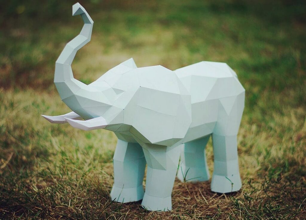 Papercraft di elefante barrito in origami 3D