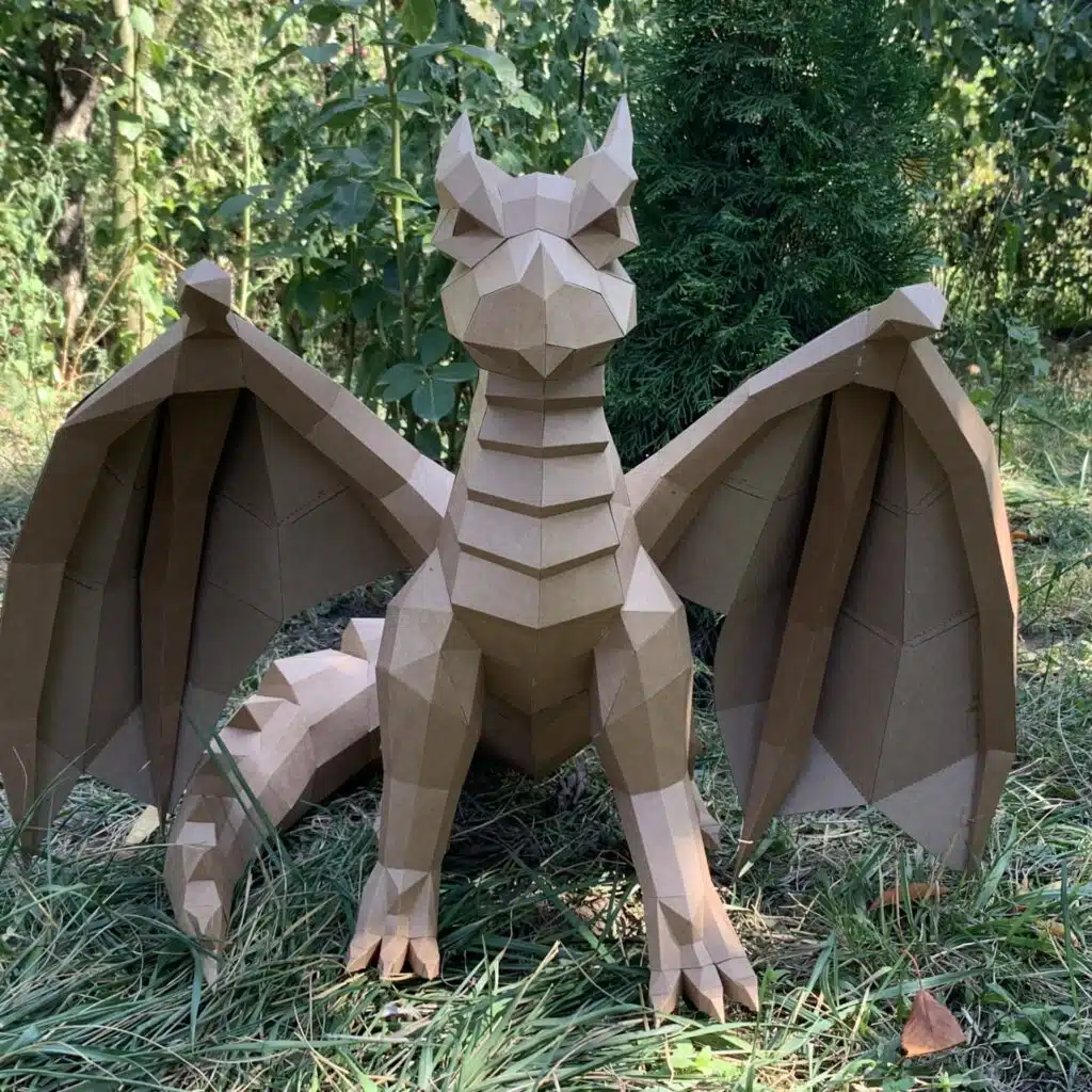 Papercraft-Drache als 3D-Origami