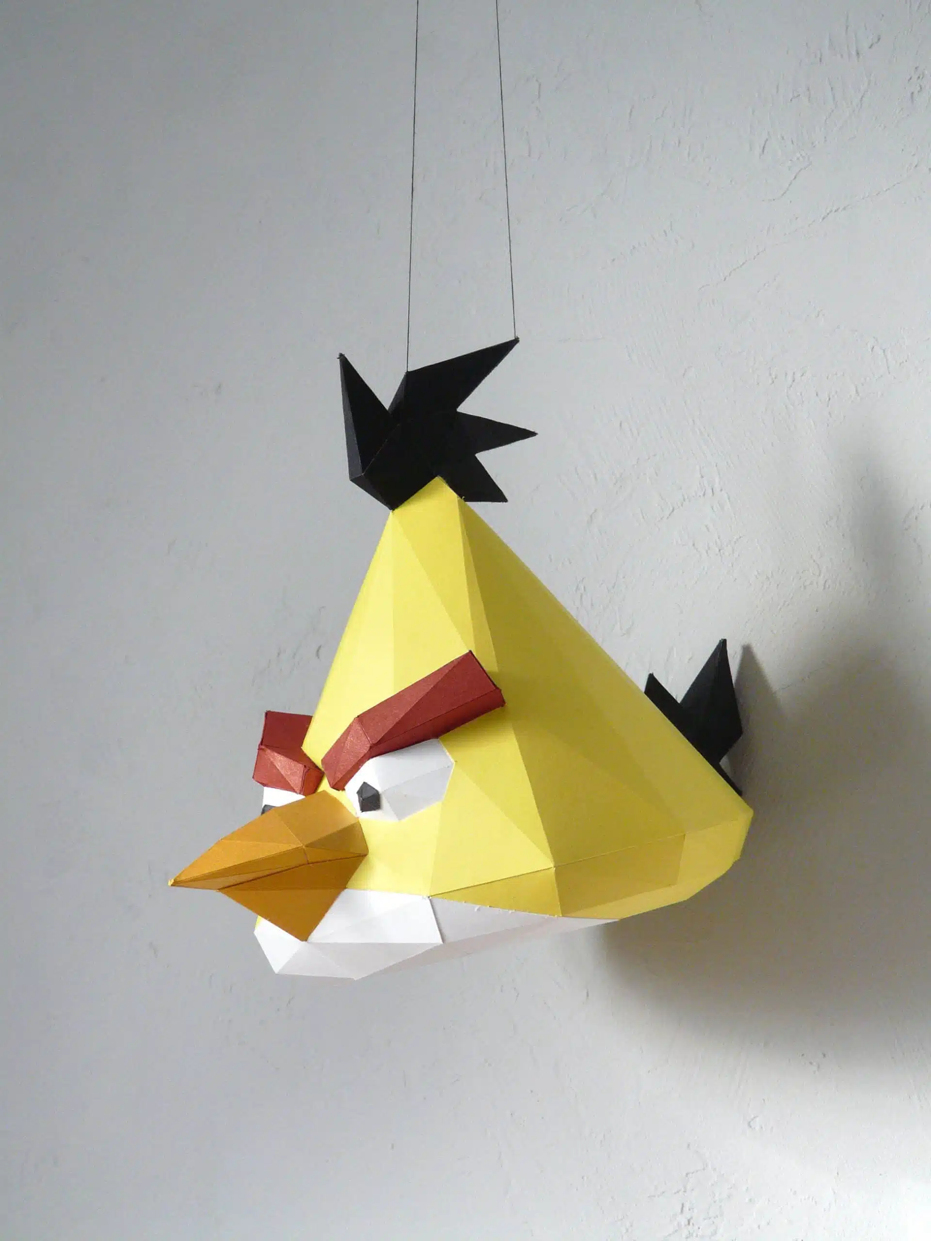 Papercraft do Angry Bird Chuck em origami 3D, detalhe