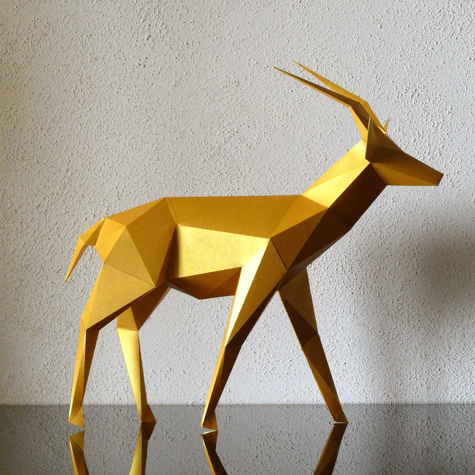 Papercraft de gazela em origami 3D, detalhe