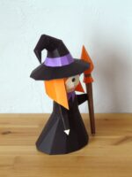 Papercraft di piccola strega in origami 3D