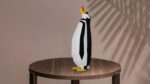 Papercraft de pinguim em pé em origami 3D