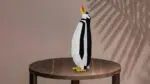 Papercraft de pinguim em pé em origami 3D