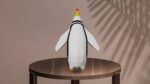 Papercraft de pinguim em pé em origami 3D