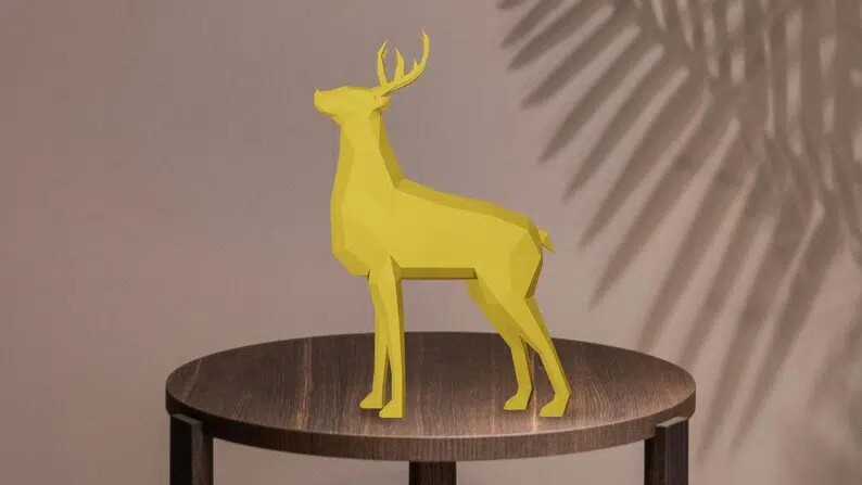 Papercraft de cerf debout en origami, weergave 2