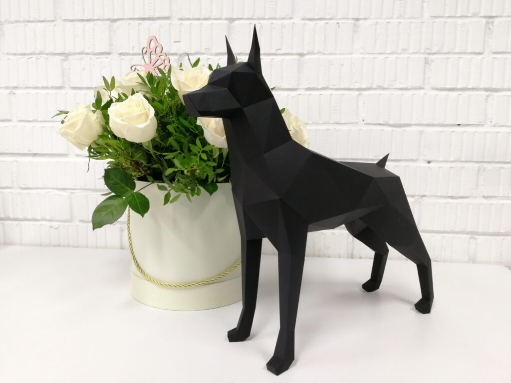 Papercraft de un dóberman negro en origami 3D