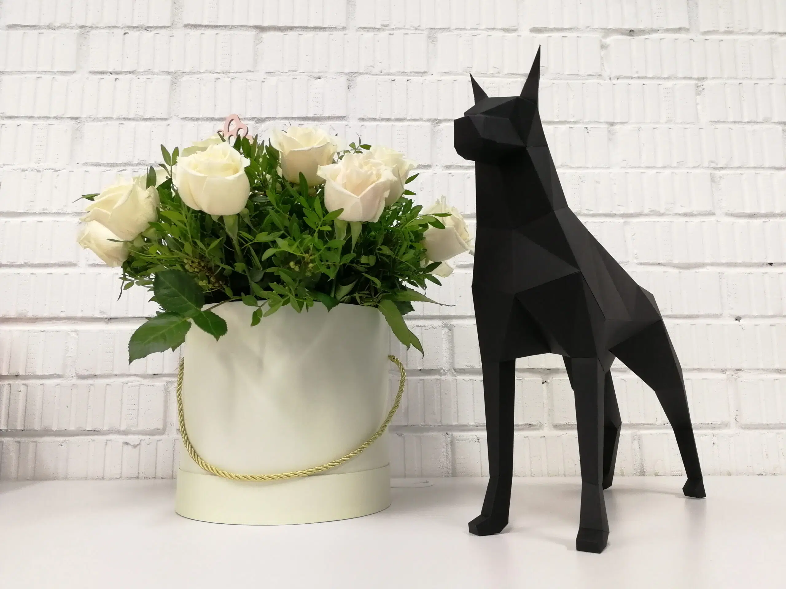 Dobermann 3D origami papercraft, weergave 4