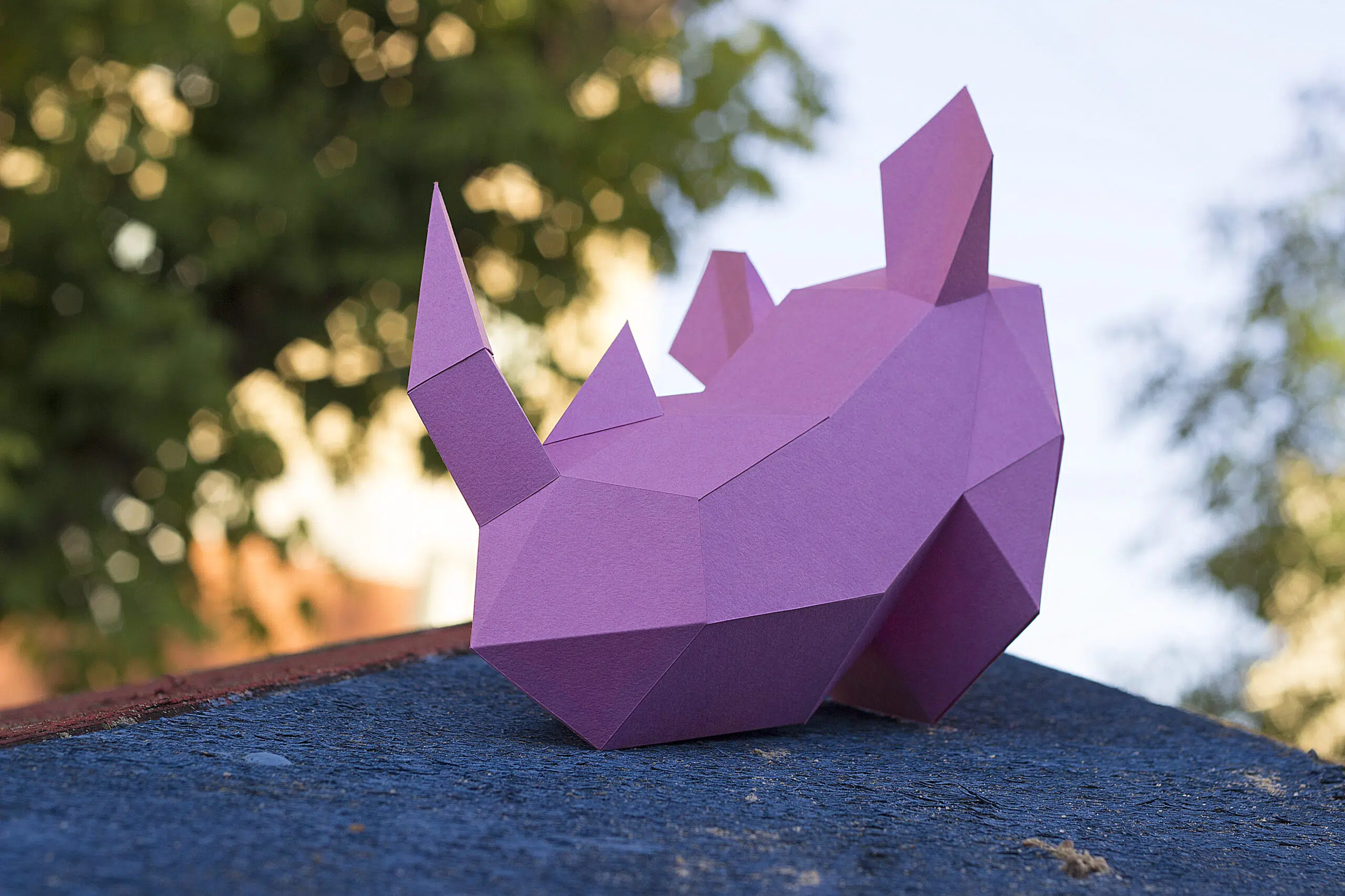 Origami 3D neushoornkop in papier, weergave 7