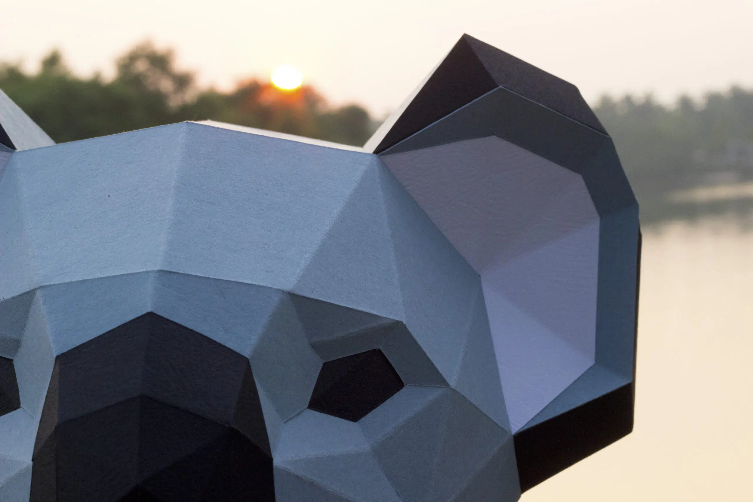 Papercraft koalakop aan de muur in 3D origami, weergave 5