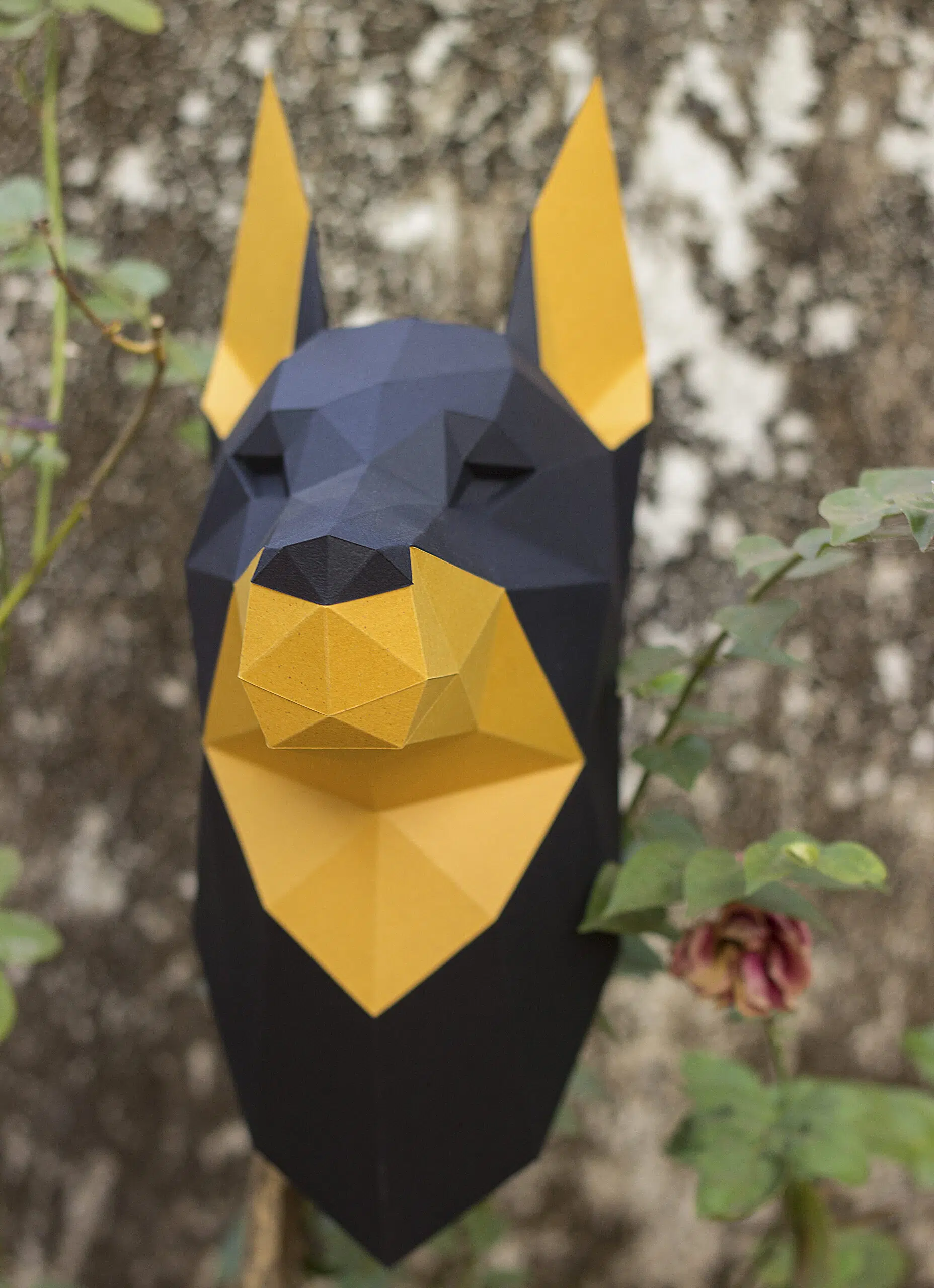 Papercraft cabeza de dóberman mural en origami 3D, modelo 3D