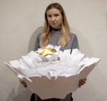 Papercraft de sapin de Noël enneigé en origami 3D