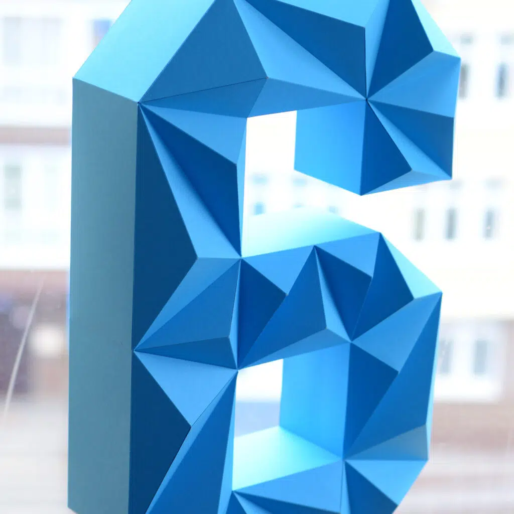 Chiffre 6 en papercraft 3D – modèle PDF à imprimer pour anniversaire et décoration