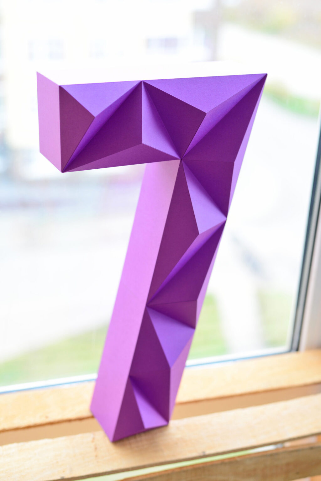 Numero 7 in papercraft 3D – modello PDF da stampare per compleanno e decorazioni