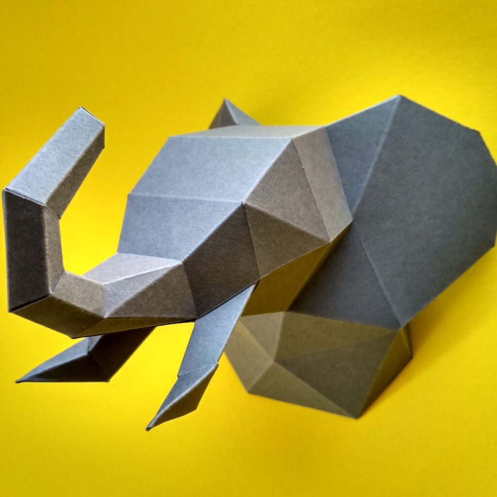Papercraft elephant head in 3D origami