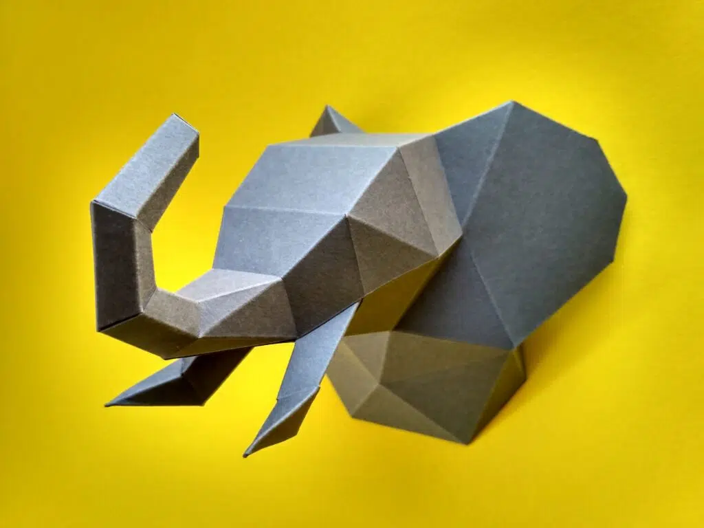 Petit trophée tête d’éléphant en papercraft 3D - modèle PDF à imprimer