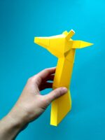 Petit trophée tête de girafe en papercraft 3D pour enfants