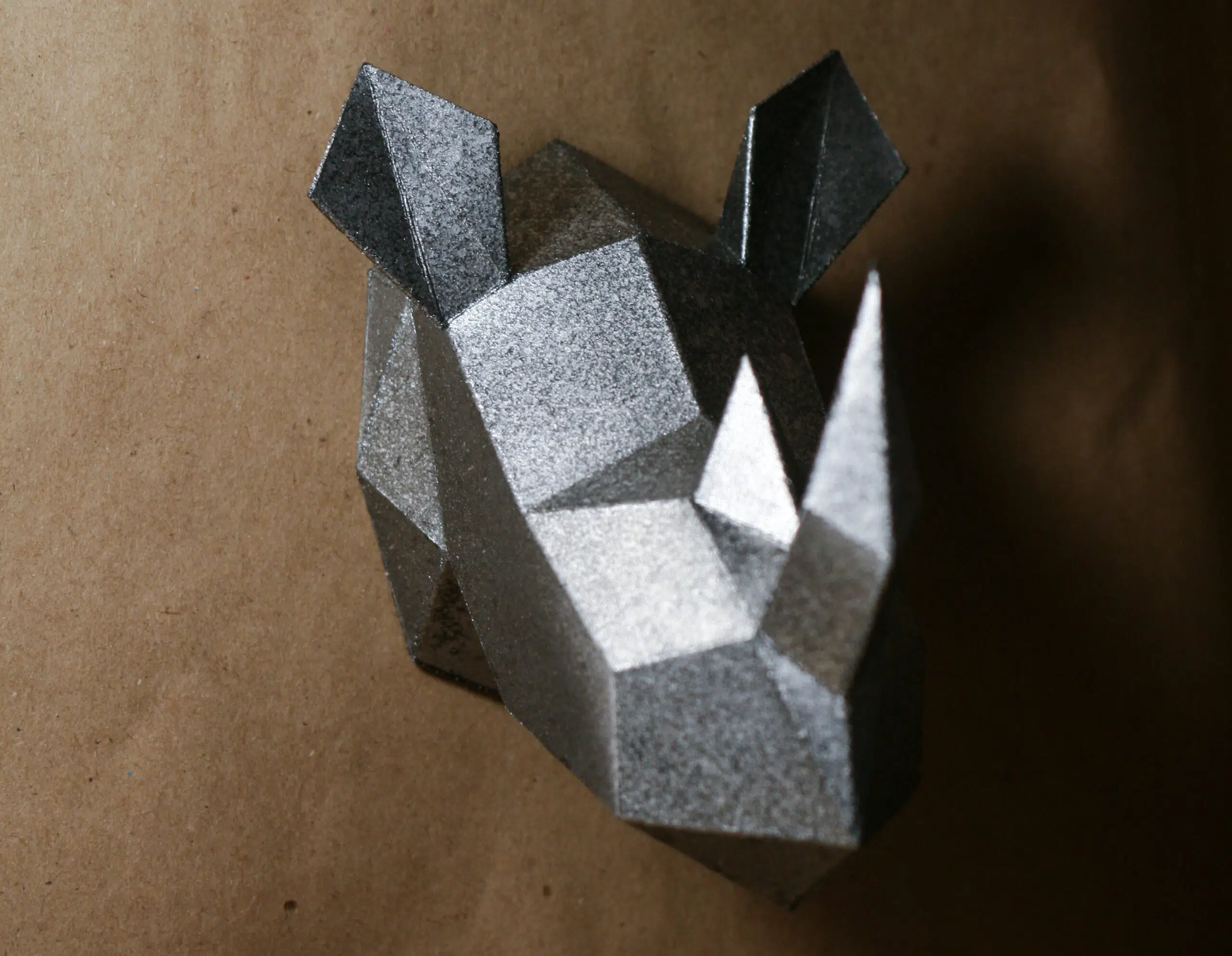Klein neushoorntrofee in papercraft 3D - kindermodel, weergave 6