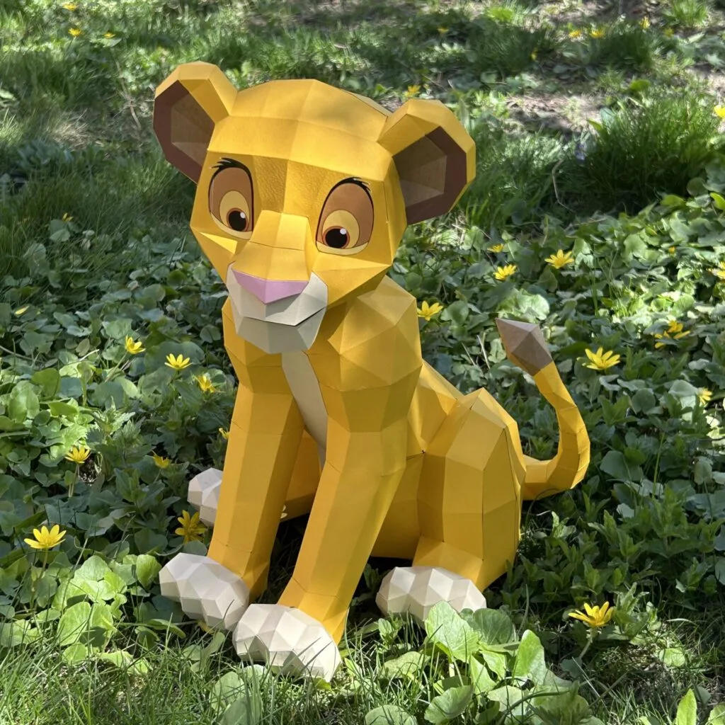 Papercraft von Simba aus Der König der Löwen als 3D-Origami