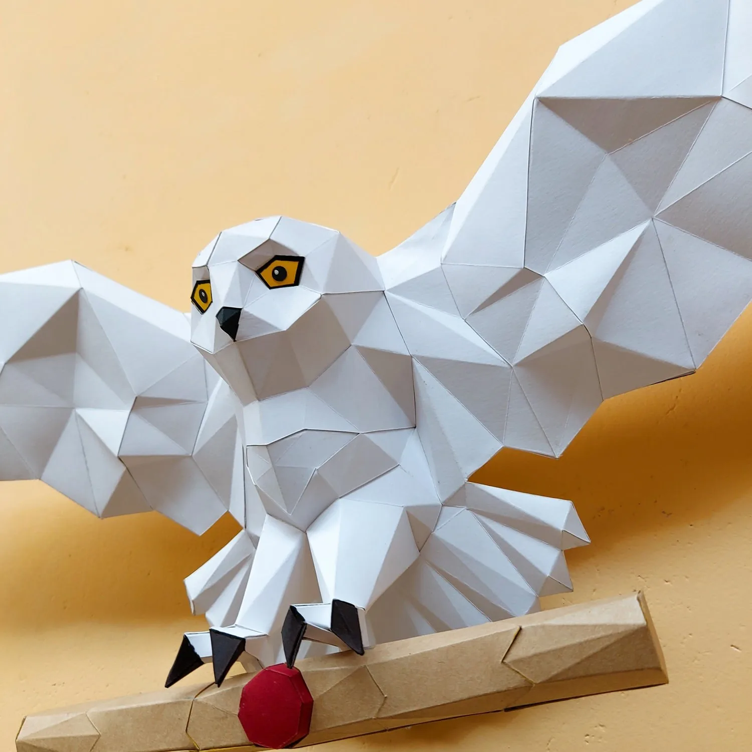Chouette Hedwige papercraft, vue rapprochée